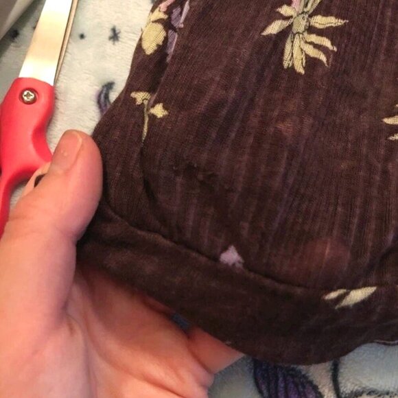 FREE PEOPLE Brown Periwinkle Floral Ribbed Knit V-Neck Short Sleeve Y2K Blouse - Picture 10 of 11